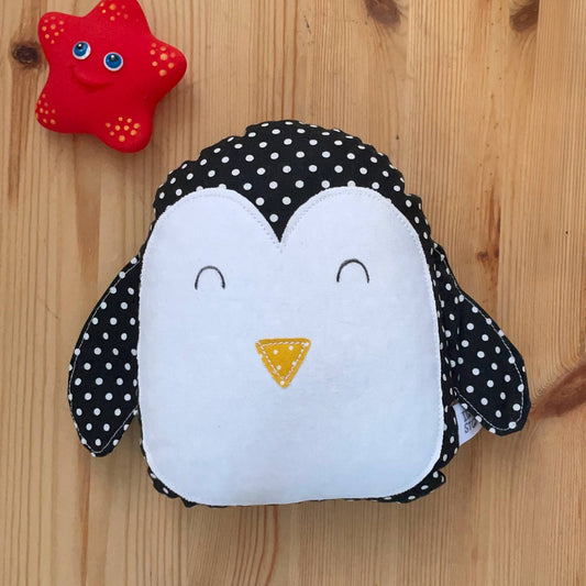 Pinguino nero in pula di farro
